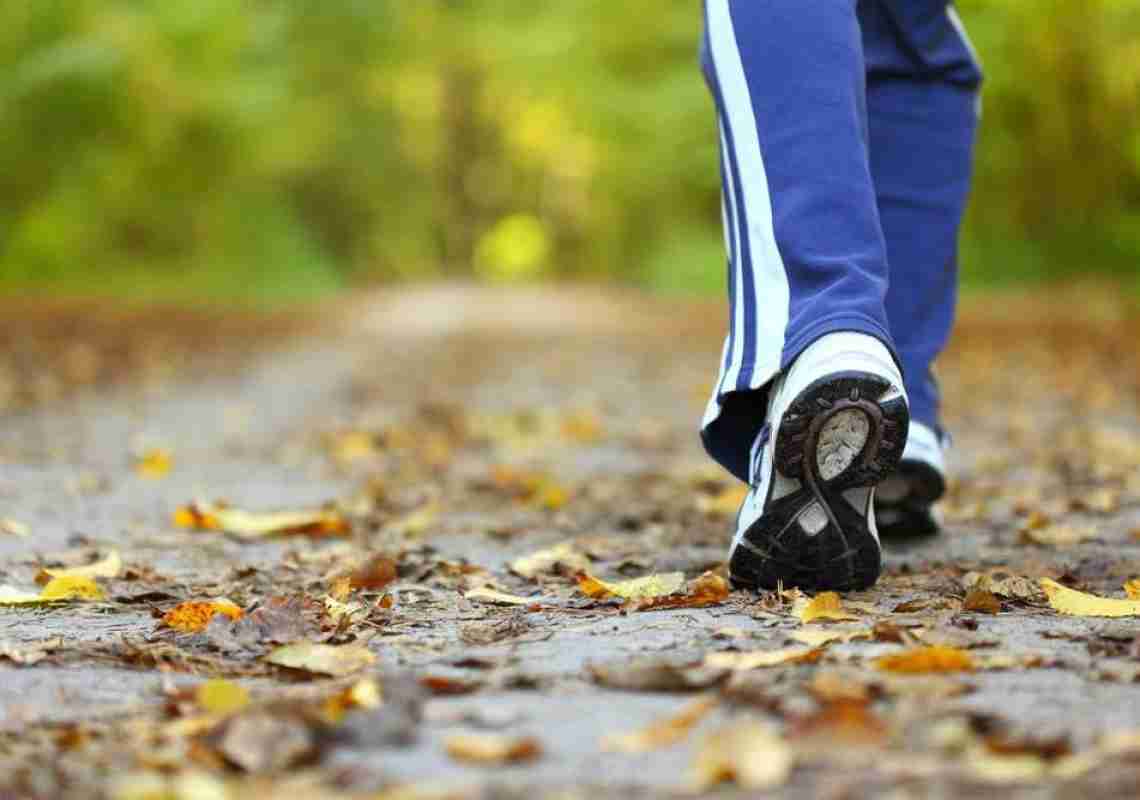 Caminhar 7 mil passos por dia já traz grandes benefícios à saúde, aponta estudo
